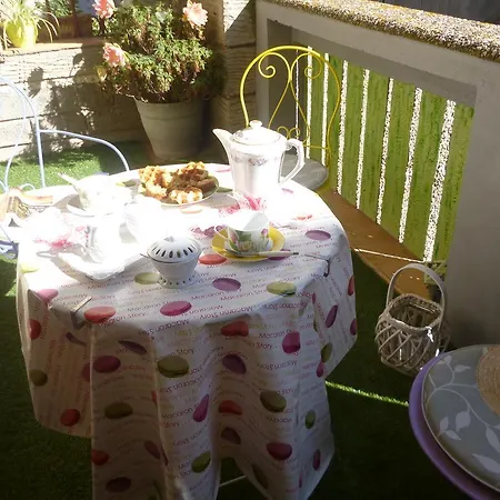 D'hotes La Rose Des Vents Bed & Breakfast Ginestas